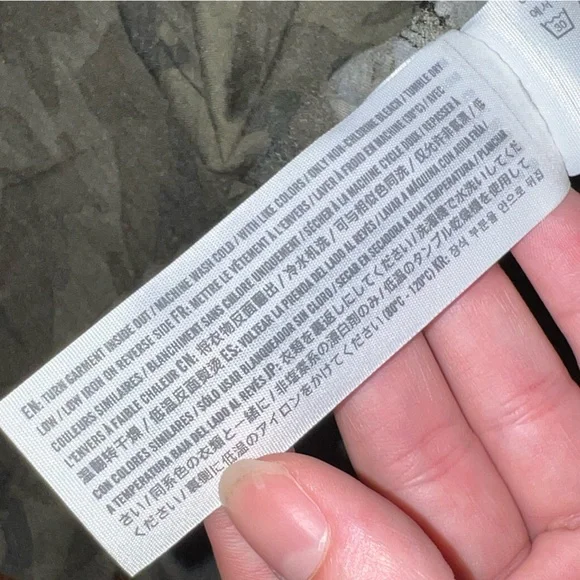 ⭐️Abercrombie Kids Green Camo Sequins Gamer Short Sleeve Tee Size 5/6 - Picture 5 of 5